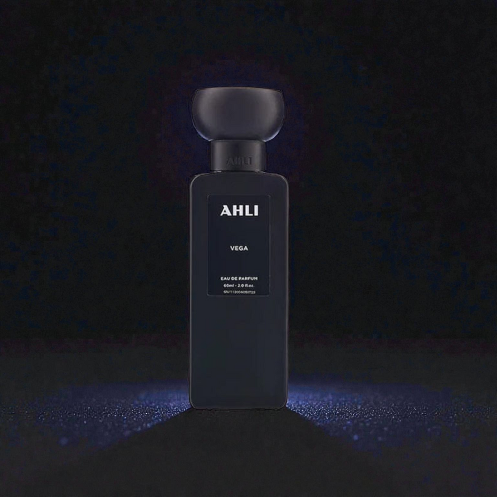 Ahli Vega EDP: Lichi, Fresa, Rosa de Damasco y Vainilla. ¡Un Perfume Celestial, Versátil y con Duración Épica!
