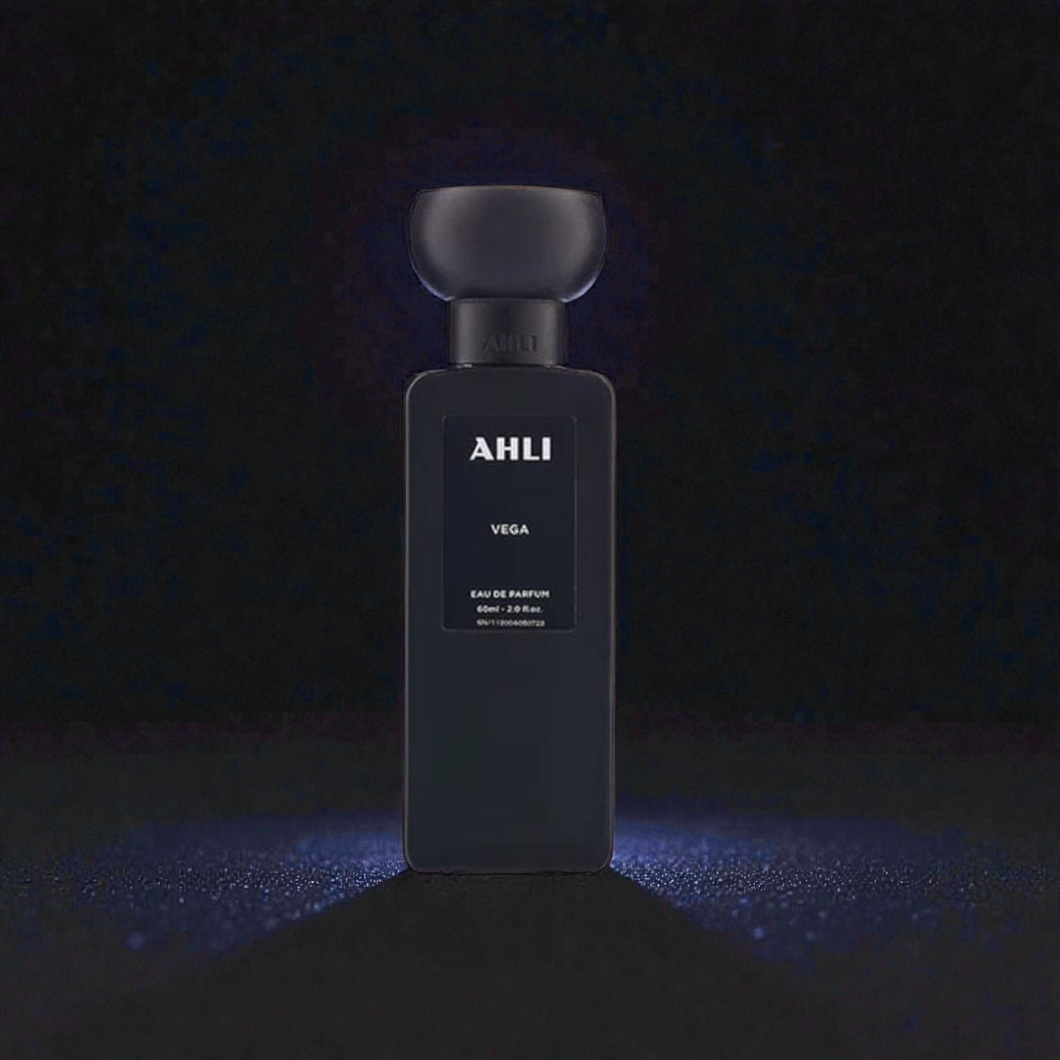 Ahli Vega EDP: Lichi, Fresa, Rosa de Damasco y Vainilla. ¡Un Perfume Celestial, Versátil y con Duración Épica!