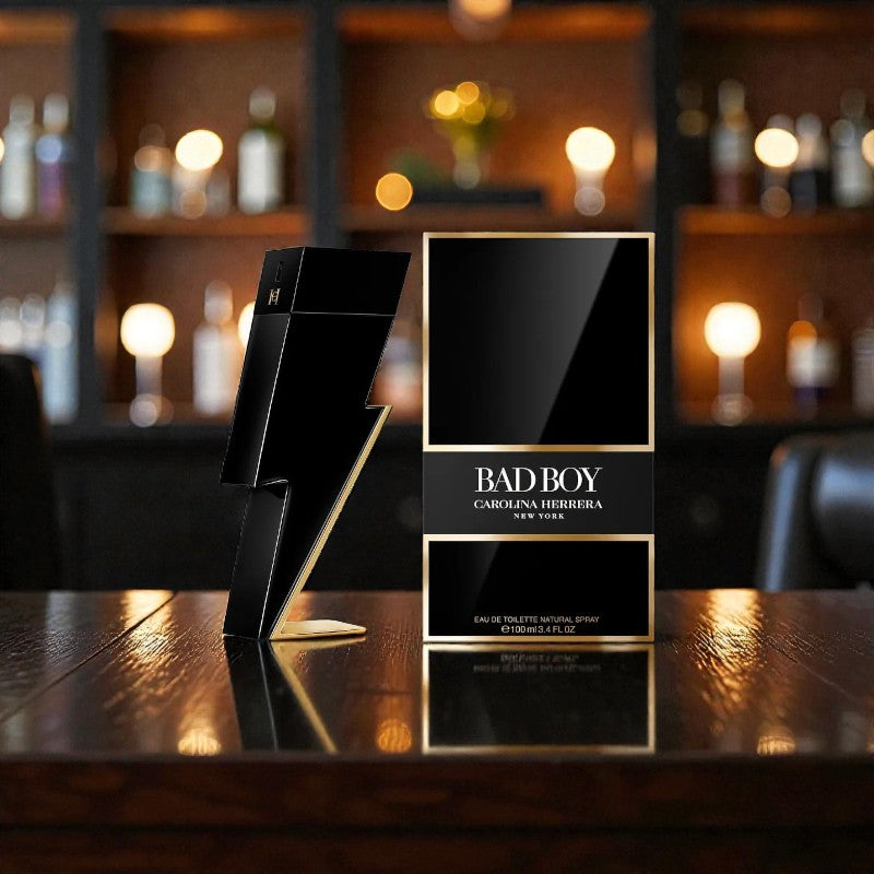 Carolina Herrera Bad Boy EDT: La Esencia del Hombre Audaz y Magnético. ¡Seductor, Moderno y Con Carácter!